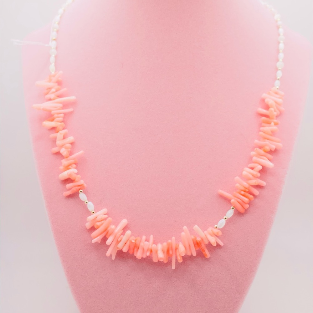 Delicate Peach Sea Coral With Cream Shell Spacer Beads Necklace Set